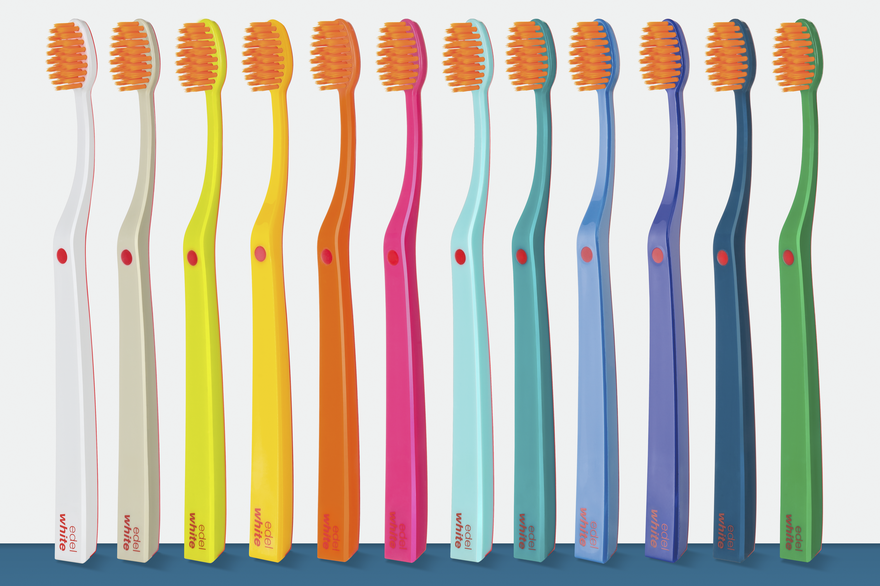Brosse à Dents aux Brins Souples - Soft Intensive Flosserbrush